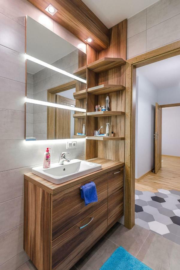 Apartament 48M W Centrum Grojca Grojec  Εξωτερικό φωτογραφία