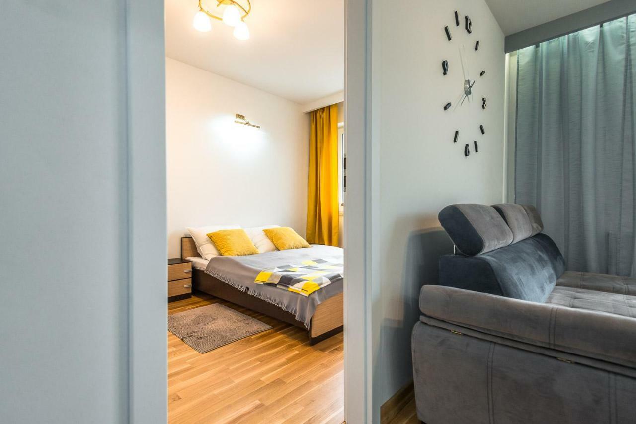 Apartament 48M W Centrum Grojca Grojec  Εξωτερικό φωτογραφία